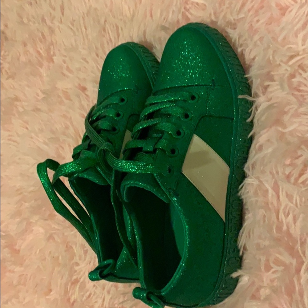 Sold - Picture 2 of 4